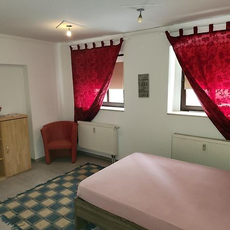 Halle, Top -Preise, 79 Qm Sd Fewo, Eg, Wahlweise Mit 1- 3 Dz, Tv Lounge, Kueche, Bad Wc Einfach Und Gut, Langzeitmieter Vb Preise Halle (Saale) Exterior foto