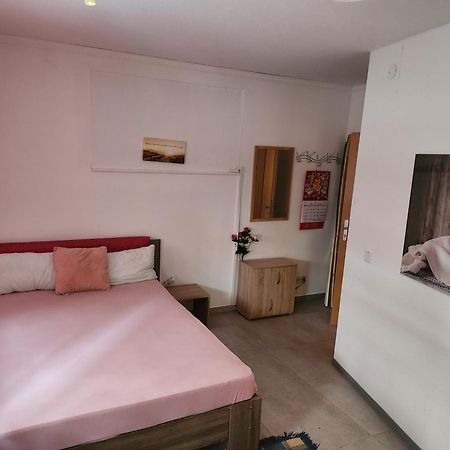 Halle, Top -Preise, 79 Qm Sd Fewo, Eg, Wahlweise Mit 1- 3 Dz, Tv Lounge, Kueche, Bad Wc Einfach Und Gut, Langzeitmieter Vb Preise Halle (Saale) Exterior foto