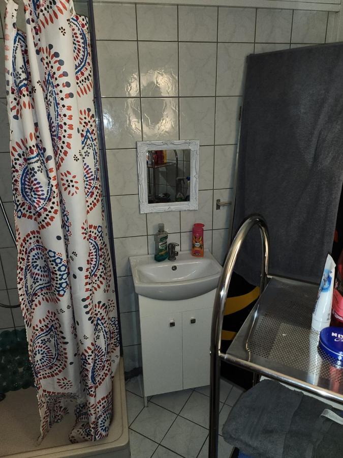 Halle, Top -Preise, 79 Qm Sd Fewo, Eg, Wahlweise Mit 1- 3 Dz, Tv Lounge, Kueche, Bad Wc Einfach Und Gut, Langzeitmieter Vb Preise Halle (Saale) Exterior foto