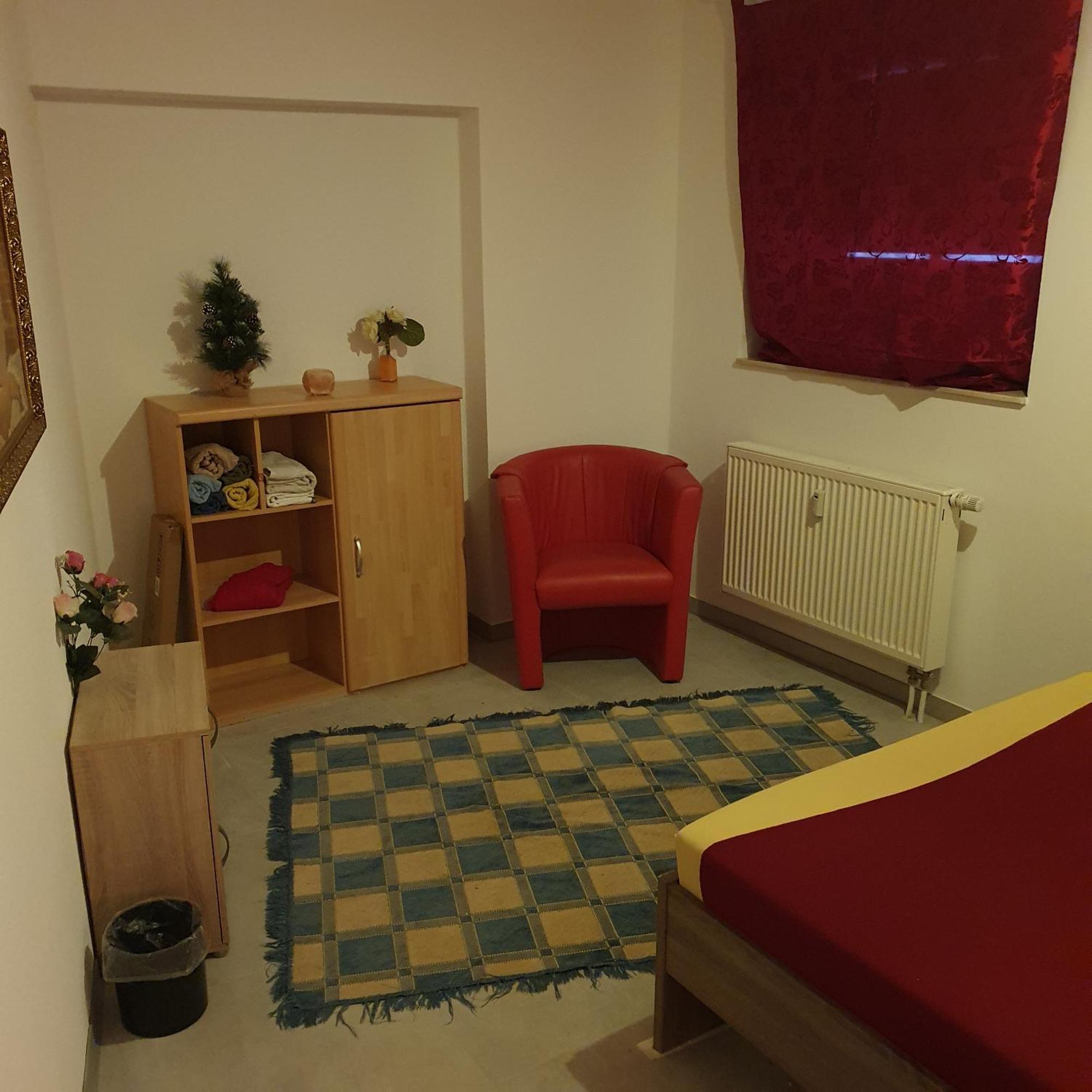 Halle, Top -Preise, 79 Qm Sd Fewo, Eg, Wahlweise Mit 1- 3 Dz, Tv Lounge, Kueche, Bad Wc Einfach Und Gut, Langzeitmieter Vb Preise Halle (Saale) Exterior foto