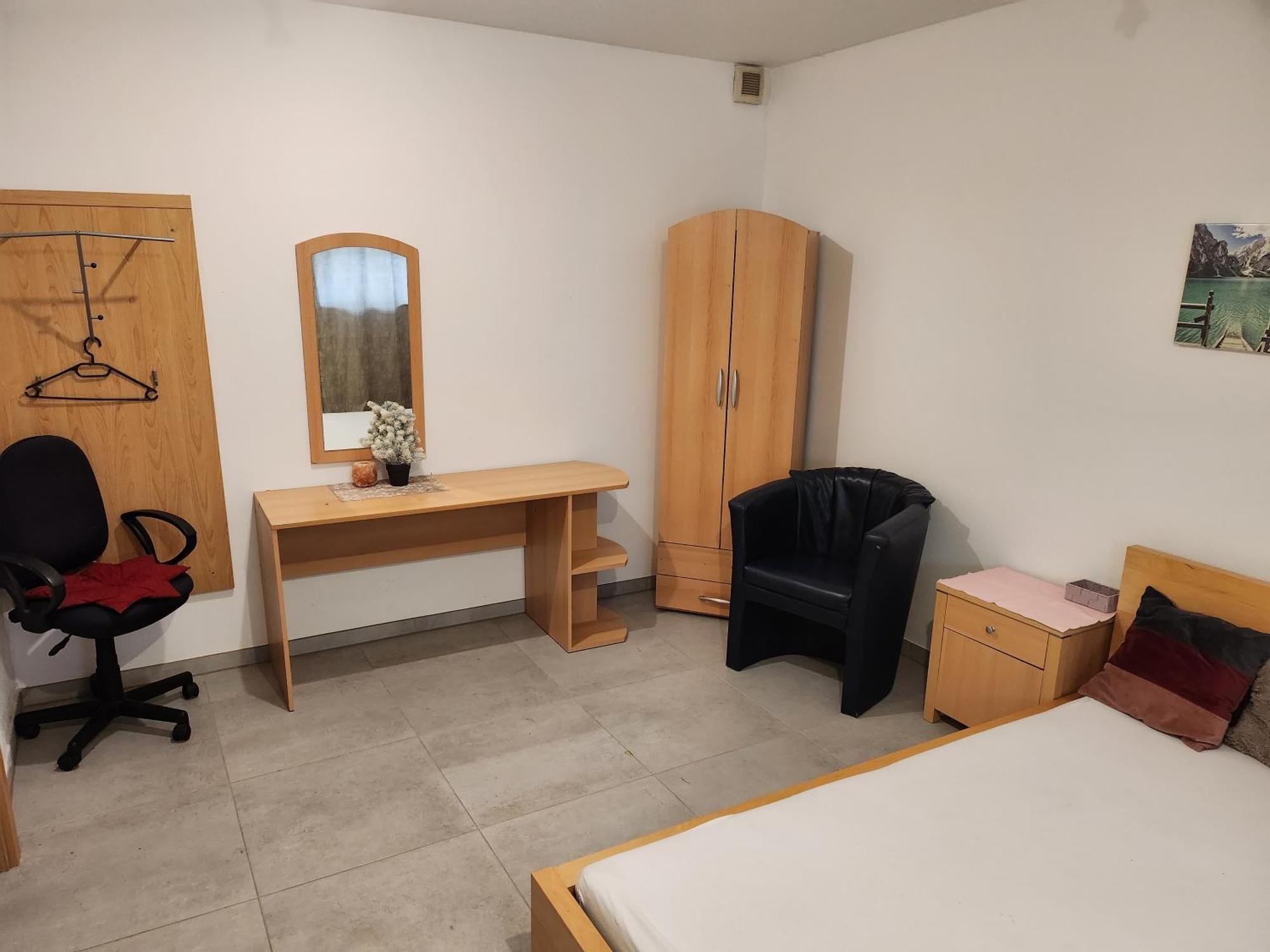 Halle, Top -Preise, 79 Qm Sd Fewo, Eg, Wahlweise Mit 1- 3 Dz, Tv Lounge, Kueche, Bad Wc Einfach Und Gut, Langzeitmieter Vb Preise Halle (Saale) Exterior foto