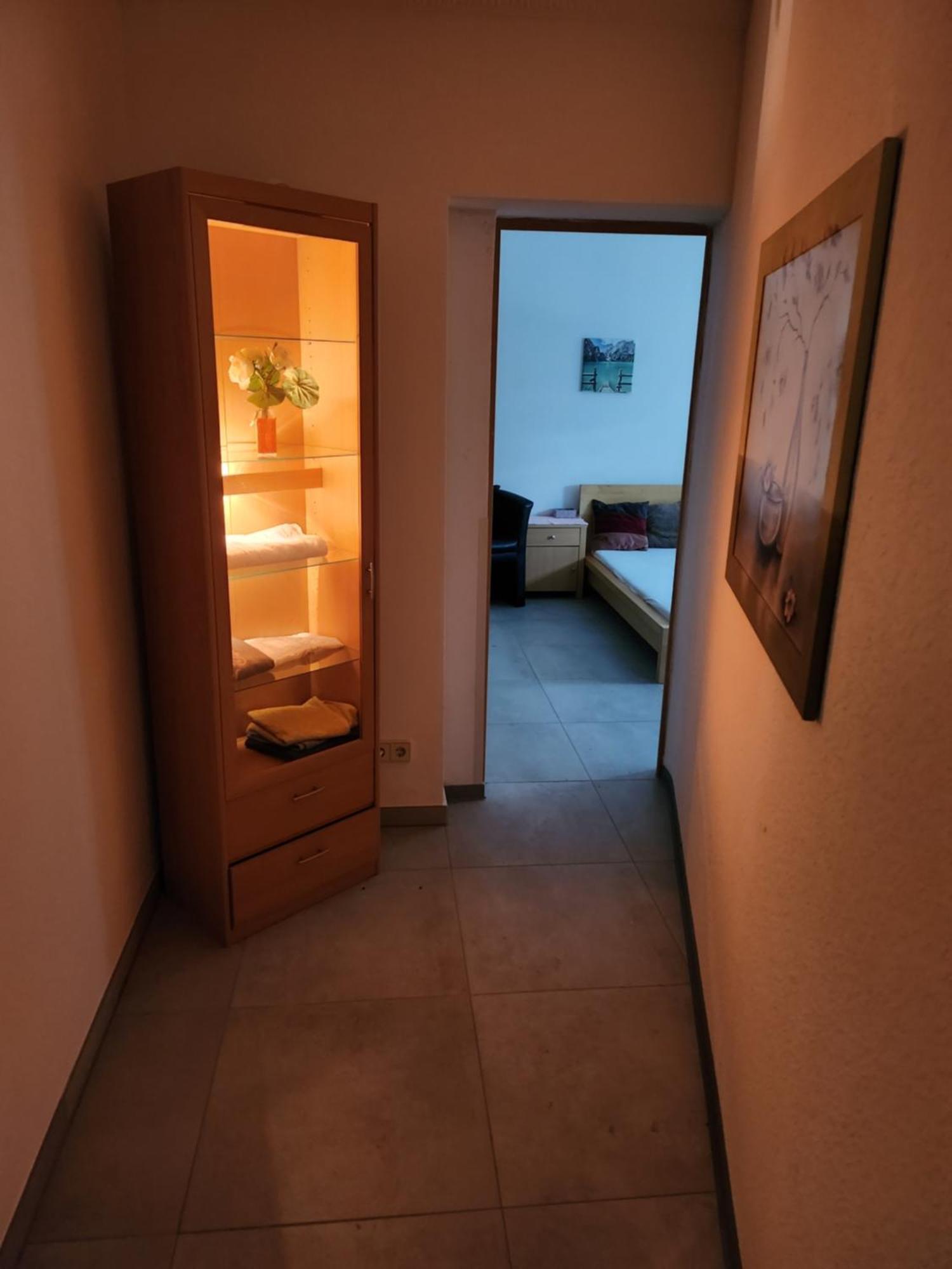 Halle, Top -Preise, 79 Qm Sd Fewo, Eg, Wahlweise Mit 1- 3 Dz, Tv Lounge, Kueche, Bad Wc Einfach Und Gut, Langzeitmieter Vb Preise Halle (Saale) Exterior foto